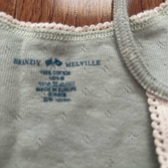 Brandy Melville SKYLAR EYELET TANK pastel green floral - Picture 5 of 5